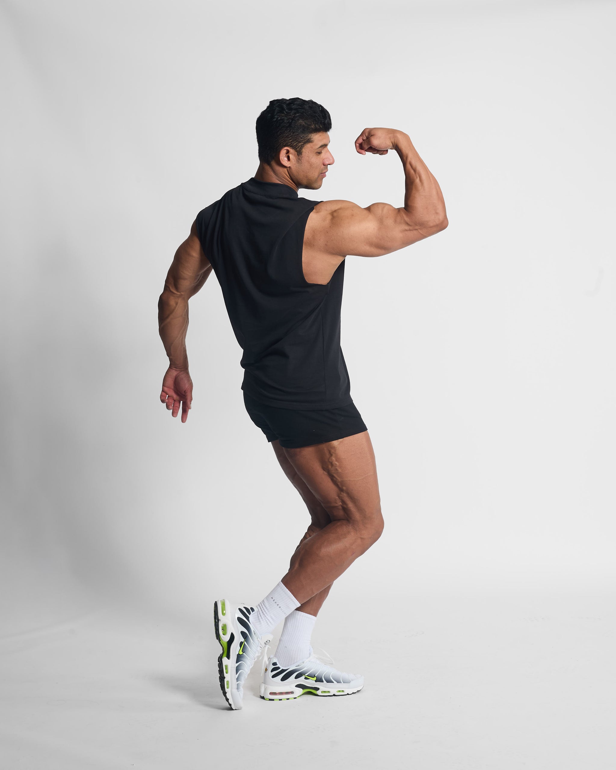 CUT OFF BLACK (NEVERHOME LOGO) Slim fit