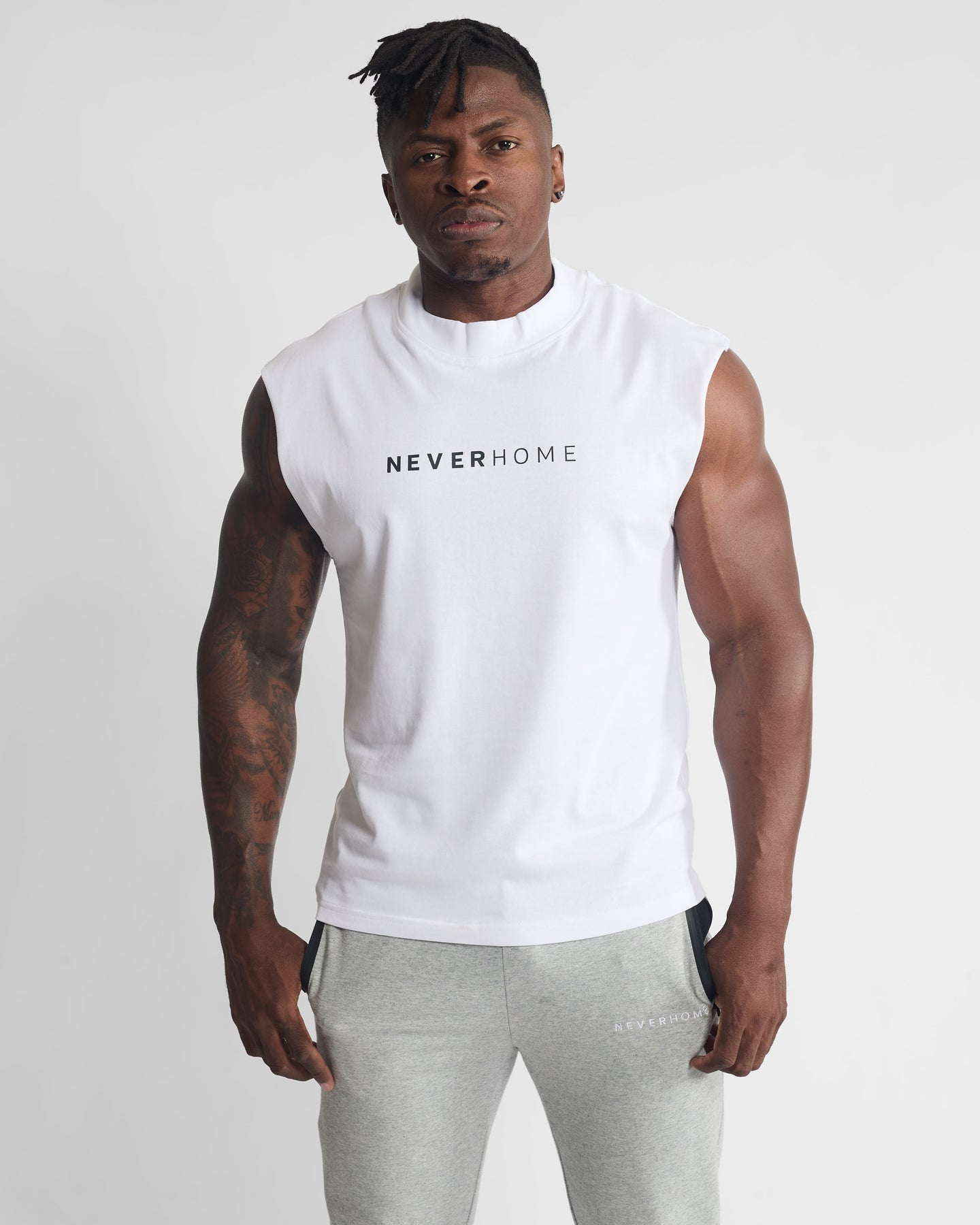 CUT OFF WHITE (NEVERHOME Logo) Slim fit