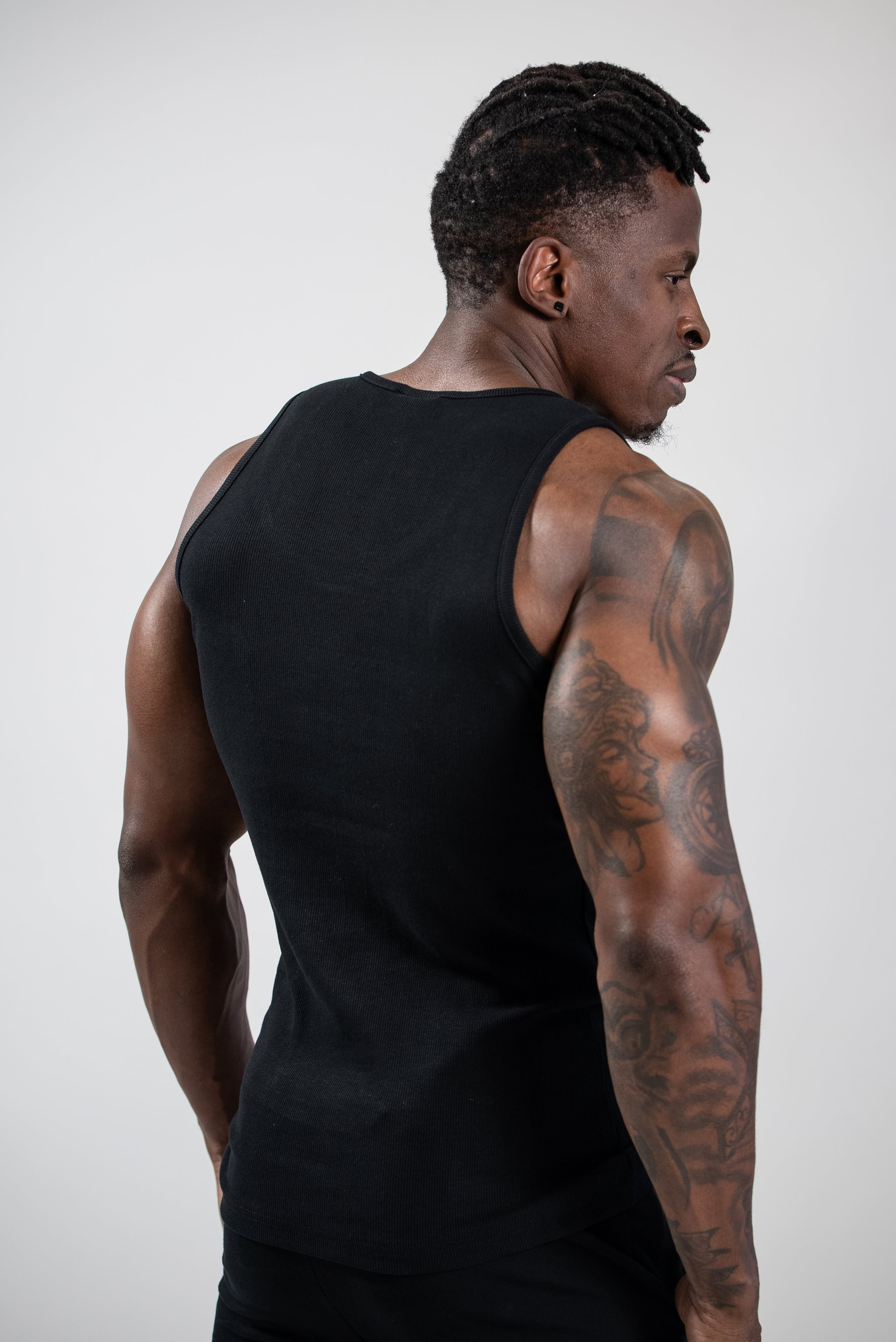 RIBBED BEATER