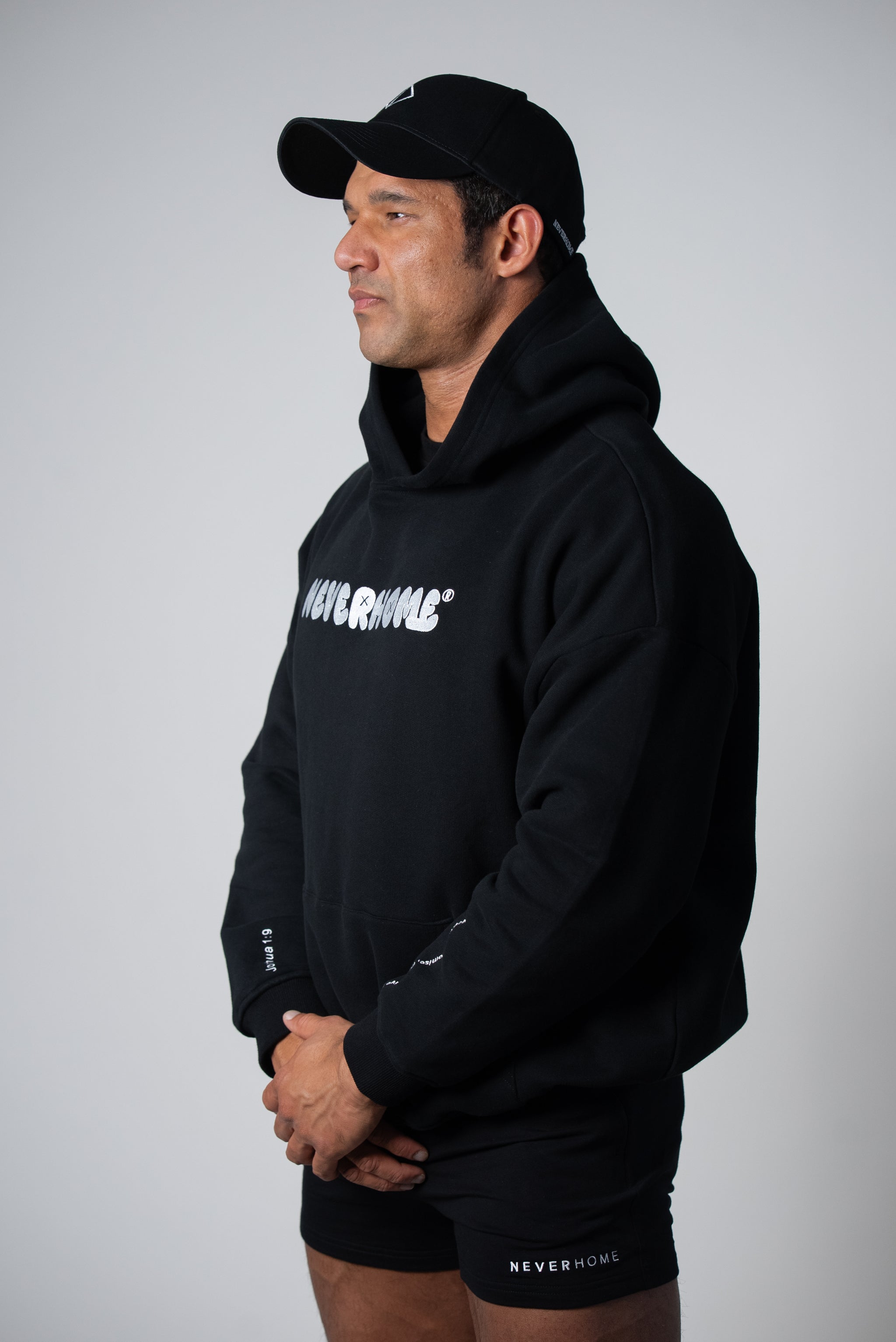 Joshua 1:9 Oversize Comfort Hoodie