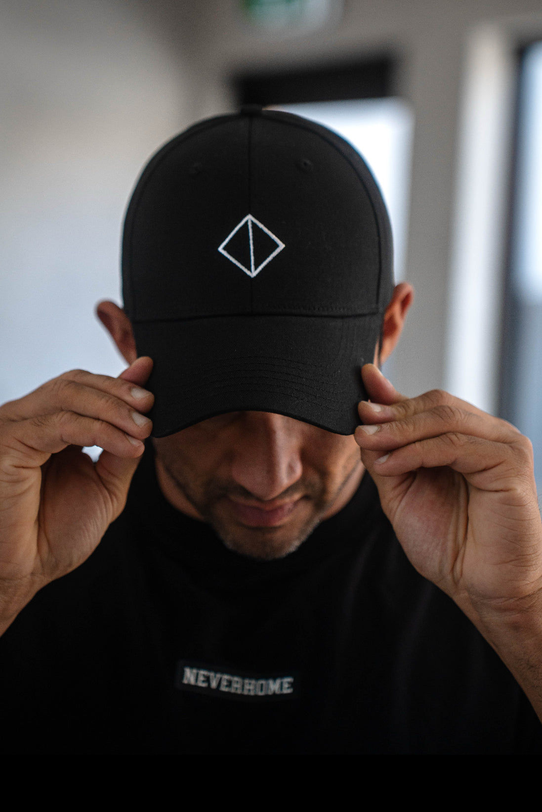 NEVERHOME BLACK CAP